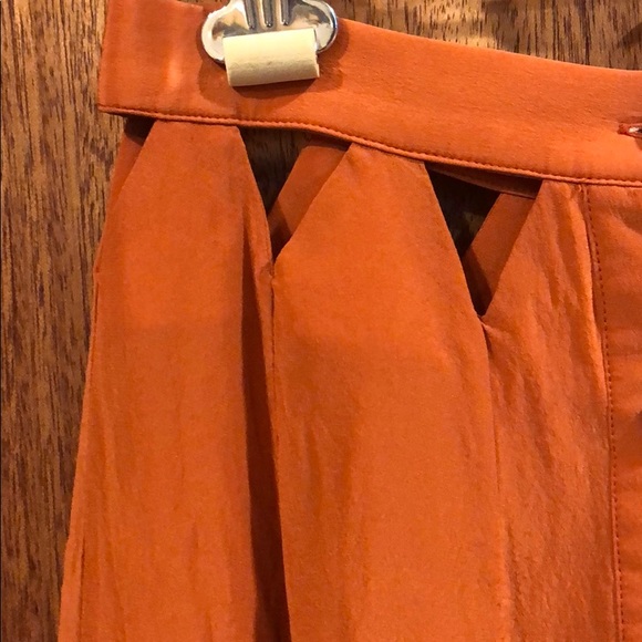 Silk skirt with cutout details around waist - Picture 2 of 6